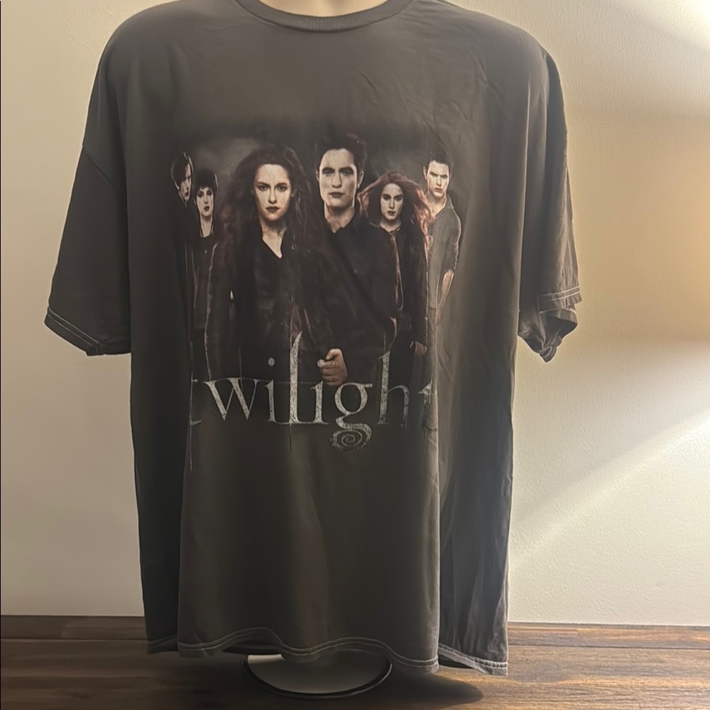 Twilight Graphic T-Shirt - Black
